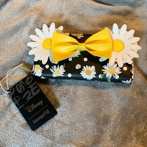 NWT Disney Minnie Mouse Floral Daisy Loungefly Wallet - Picture 1 of 3